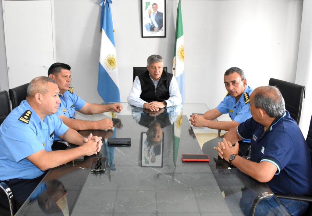 2305458-matkovich-destaco-la-participacion-pacifica-en-las-elecciones-y-el-compromiso-civico-68ff9cce0eff5